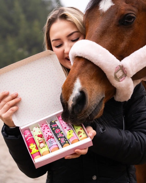 Limitowana Edycja Lukrowanych Paluchów dla Koni | Zestaw 6 zdobionych ciastek w kształcie paluchów